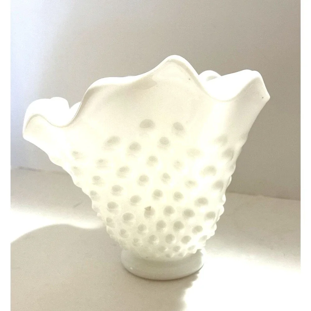 VINTAGE FENTON MILK GLASS HOBNAIL MEDIUM FRUIT BOWL RUFFLED EDGE 1950s